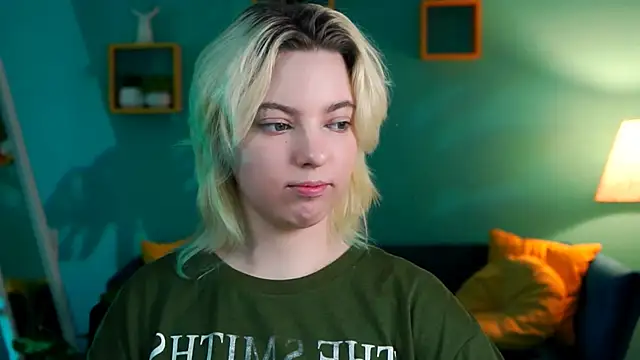 Snapshot of RocKStone_ chatting on 03.04.25 RocKStone online show from 03.04.25