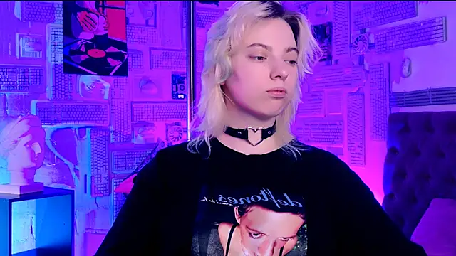 Snapshot of RocKStone_ chatting on 03.09.25 RocKStone online show from 03.09.25