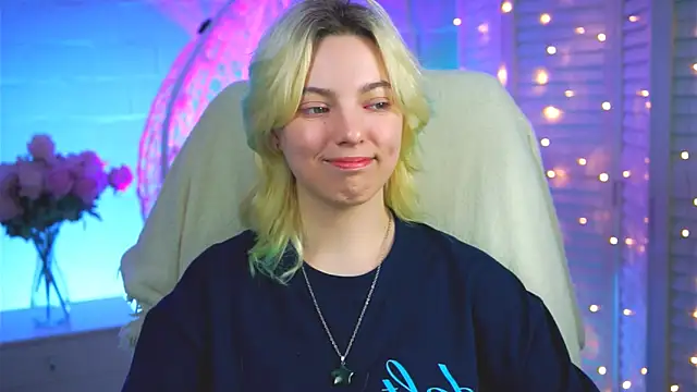 Snapshot of RocKStone_ chatting on 03.18.25 RocKStone online show from 03.18.25