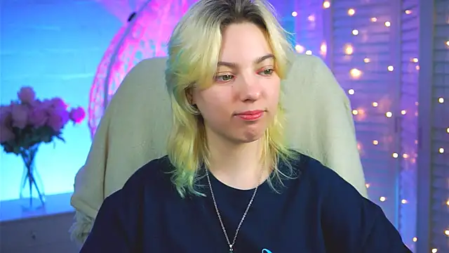 Snapshot of RocKStone_ chatting on 03.18.25 RocKStone online show from 03.18.25