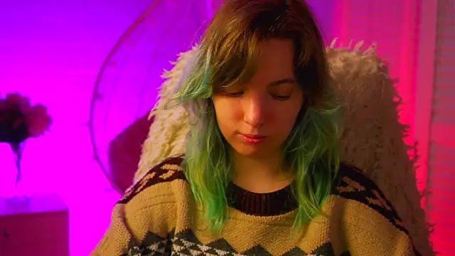 Snapshot of RocKStone_ chatting on 10.28.25 RocKStone online show from 10.28.25