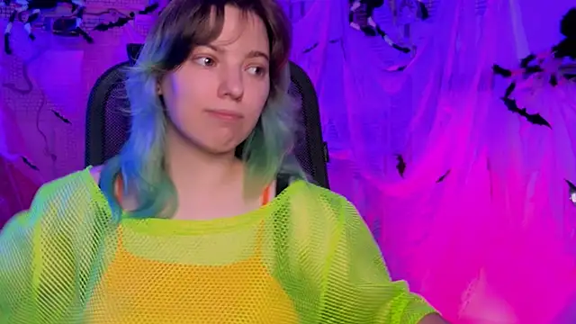 Snapshot of RocKStone_ chatting on 10.29.25 RocKStone online show from 10.29.25