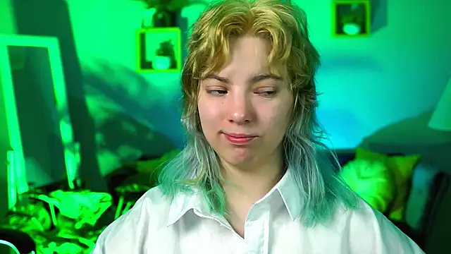 Snapshot of RocKStone_ chatting on 11.09.25 RocKStone online show from 11.09.25