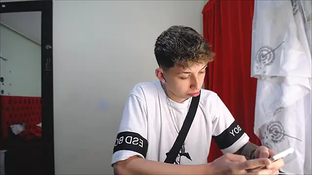 Snapshot of _Thomas_hot_ chatting on 01.07.25 Thomas hot online show from 01.07.25