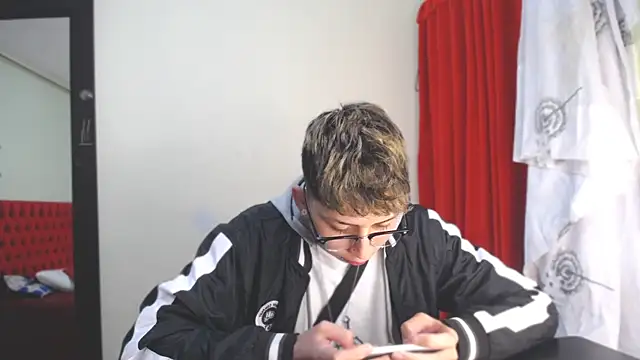 Snapshot of _Thomas_hot_ chatting on 01.08.25 Thomas hot online show from 01.08.25