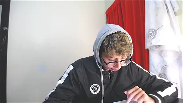 Snapshot of _Thomas_hot_ chatting on 01.19.25 Thomas hot online show from 01.19.25