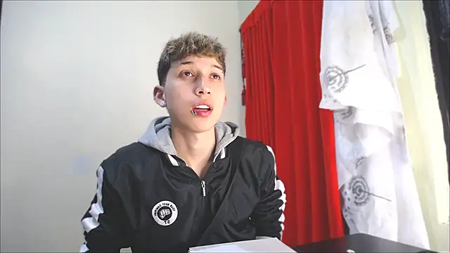 Snapshot of _Thomas_hot_ chatting on 01.20.25 Thomas hot online show from 01.20.25