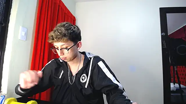 Snapshot of _Thomas_hot_ chatting on 01.31.25 Thomas hot online show from 01.31.25