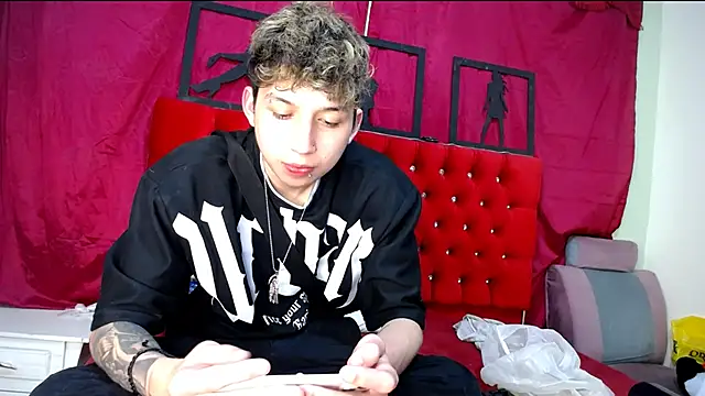 Snapshot of _Thomas_hot_ chatting on 02.26.25 Thomas hot online show from 02.26.25