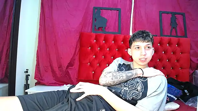 Snapshot of _Thomas_hot_ chatting on 03.09.25 Thomas hot online show from 03.09.25