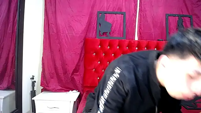 Snapshot of _Thomas_hot_ chatting on 03.16.25 Thomas hot online show from 03.16.25