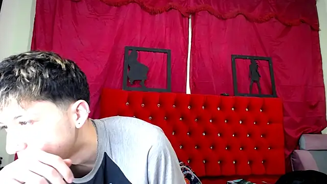 Snapshot of _Thomas_hot_ chatting on 03.16.25 Thomas hot online show from 03.16.25