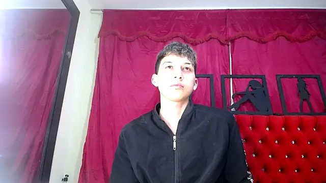 Snapshot of _Thomas_hot_ chatting on 03.18.25 Thomas hot online show from 03.18.25