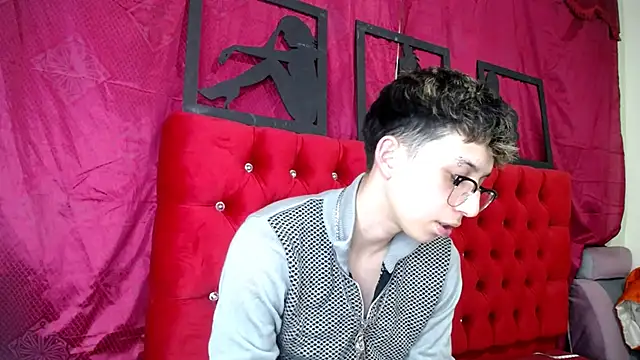 Snapshot of _Thomas_hot_ chatting on 03.23.25 Thomas hot online show from 03.23.25