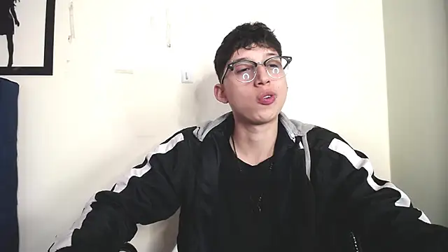 Snapshot of _Thomas_hot_ chatting on 11.19.25 Thomas hot online show from 11.19.25