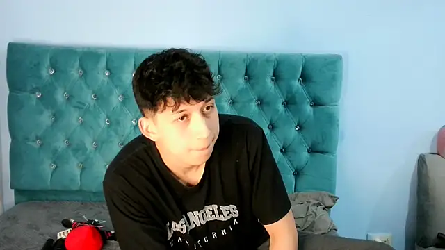 Snapshot of _Thomas_hot_ chatting on 01.08.26 Thomas hot online show from 01.08.26