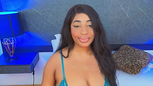 Snapshot of charlottebrowns_ chatting on 03.06.25 charlottebrowns online show from 03.06.25