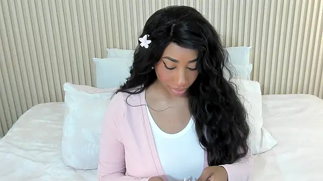 Snapshot of charlottebrowns_ chatting on 07.24.26 charlottebrowns online show from 07.24.26