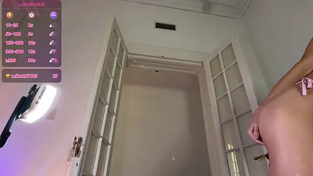 Snapshot of AliceSnowCatt chatting on 03.10.26 AliceSnowCatt online show from 03.10.26