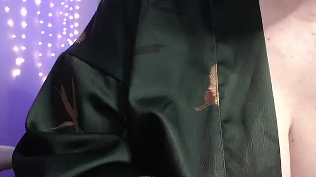 Snapshot of missdaniels chatting on 02.04.25 missdaniels online show from 02.04.25