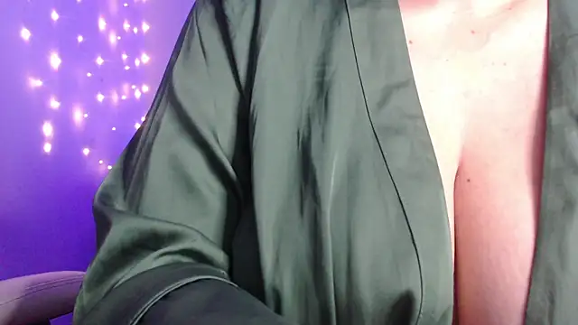 Snapshot of missdaniels chatting on 02.26.25 missdaniels online show from 02.26.25