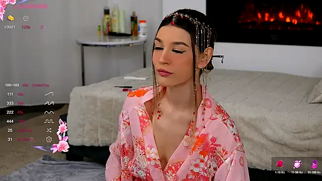 Snapshot of EvaWarenn chatting on 12.02.25 EvaWarenn online show from 12.02.25