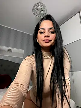  adelle online show from 11.19.25