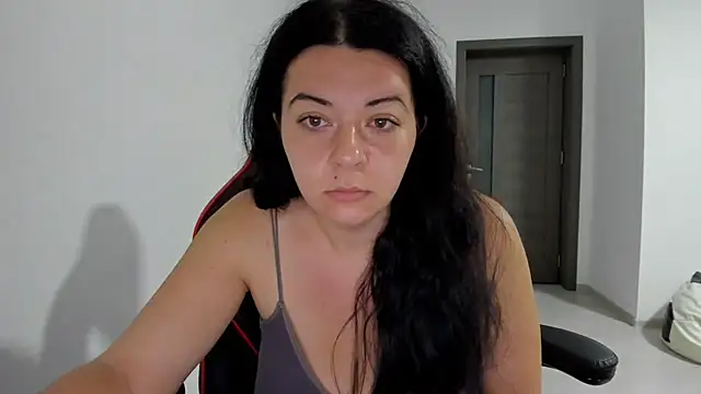 Snapshot of amiraisa11 chatting on 07.21.26 amiraisa11 online show from 07.21.26