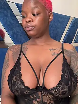 Snapshot of SexxyLunar chatting on 07.16.26 SexxyLunar online show from 07.16.26