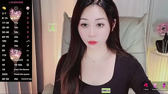 Snapshot of Liiniie-Lovers chatting on 11.12.25 Liiniie-Lovers online show from 11.12.25