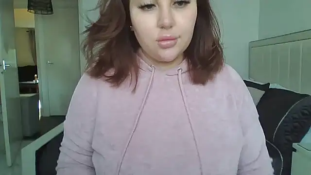 Snapshot of magical_mia chatting on 01.29.25 magical mia online show from 01.29.25