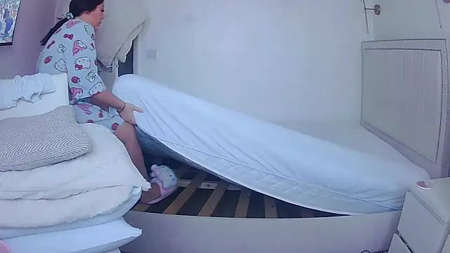 Snapshot of magical_mia chatting on 09.29.25 magical mia online show from 09.29.25