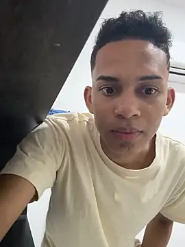 Snapshot of dilan_alfonzo chatting on 04.19.26 dilan alfonzo online show from 04.19.26