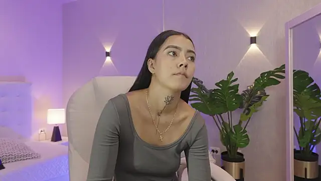 miagomezweb1 online show from 11.27.25