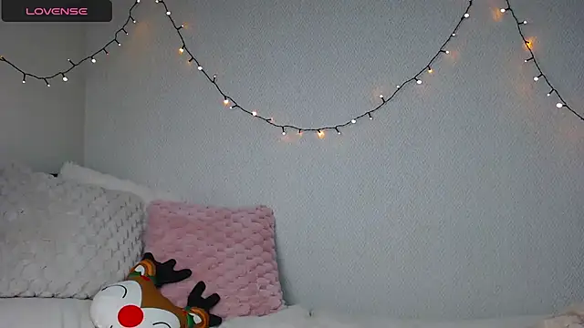 Snapshot of Nicole_blonde0 chatting on 01.20.25 Nicole blonde0 online show from 01.20.25