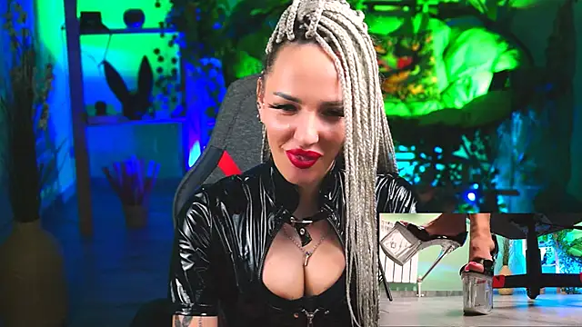 MonicaMaxwel online show from 02.28.25