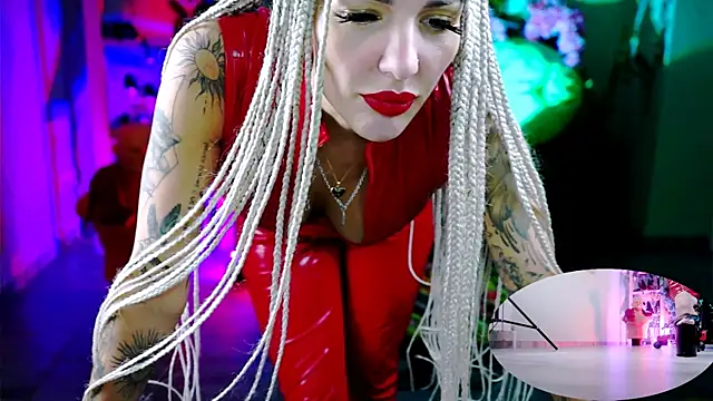 MonicaMaxwel online show from 12.04.25