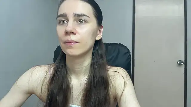 Snapshot of SassyJessi chatting on 06.25.26 SassyJessi online show from 06.25.26