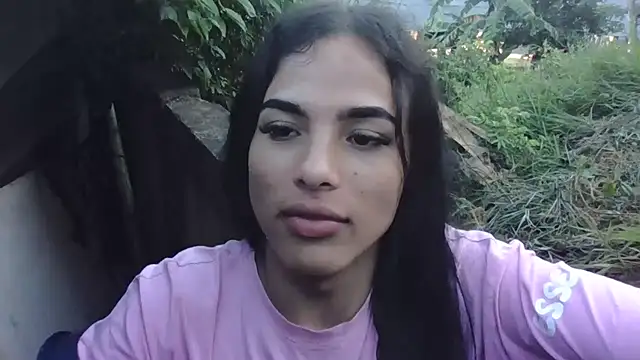 Snapshot of Samys_World chatting on 09.21.25 Samys World online show from 09.21.25