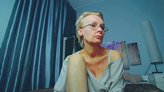 HelgaHimmell online show from 03.16.25