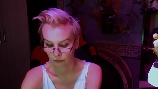 HelgaHimmell online show from 03.22.26