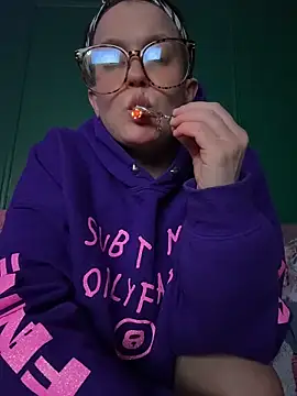 quinnmariexo online show from 04.27.26