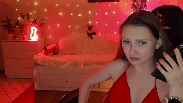 Snapshot of desperatehousewife__ chatting on 01.20.25 desperatehousewife   online show from 01.20.25