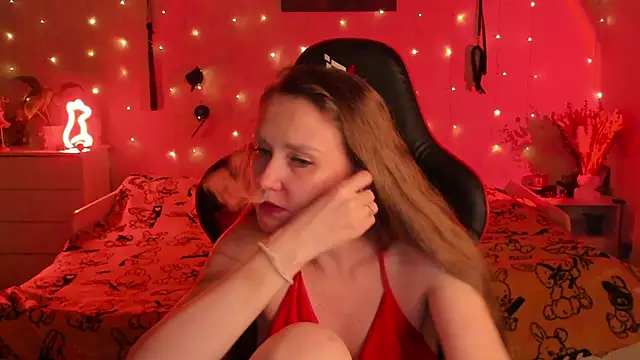 Snapshot of desperatehousewife__ chatting on 09.19.25 desperatehousewife   online show from 09.19.25