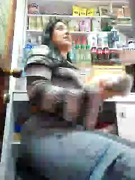 Snapshot of Sophie-hatter chatting on 01.17.25 Sophie-hatter online show from 01.17.25