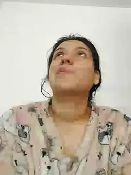 Snapshot of Sophie-hatter chatting on 01.26.25 Sophie-hatter online show from 01.26.25