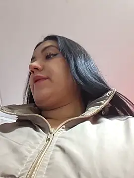 Snapshot of Sophie-hatter chatting on 09.12.25 Sophie-hatter online show from 09.12.25