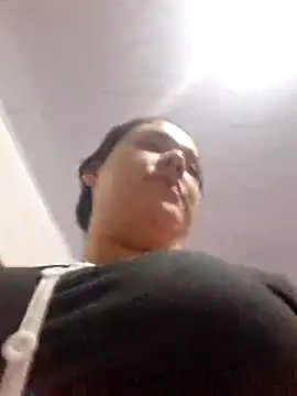 Snapshot of Sophie-hatter chatting on 11.24.25 Sophie-hatter online show from 11.24.25