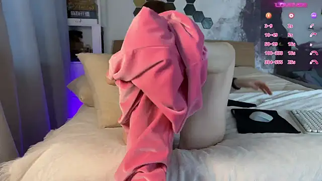 LinaWitch online show from 02.02.25