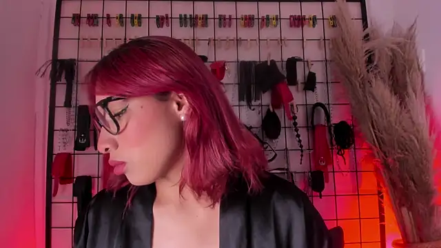 charrlotte quinn online show from 09.28.25